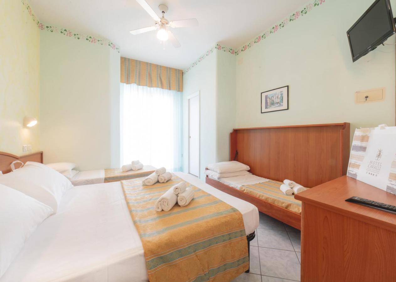 Hotel Cavalli 卡托利卡 外观 照片
