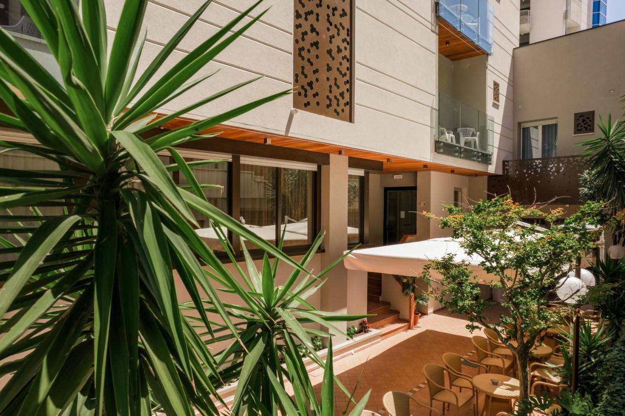 Hotel Cavalli 卡托利卡 外观 照片